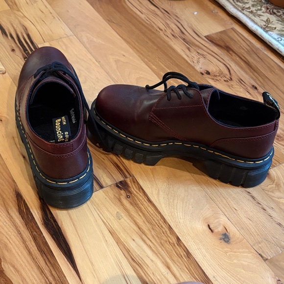Oxfords_&_Derbys